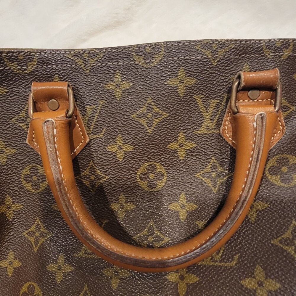 Louis Vuitton - Speedy 30 Authentic, Lightly Used, Pristine Interior - Picture 3 of 8